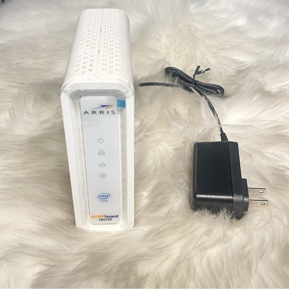 ARRIS Cable Modem - Picture 2 of 6